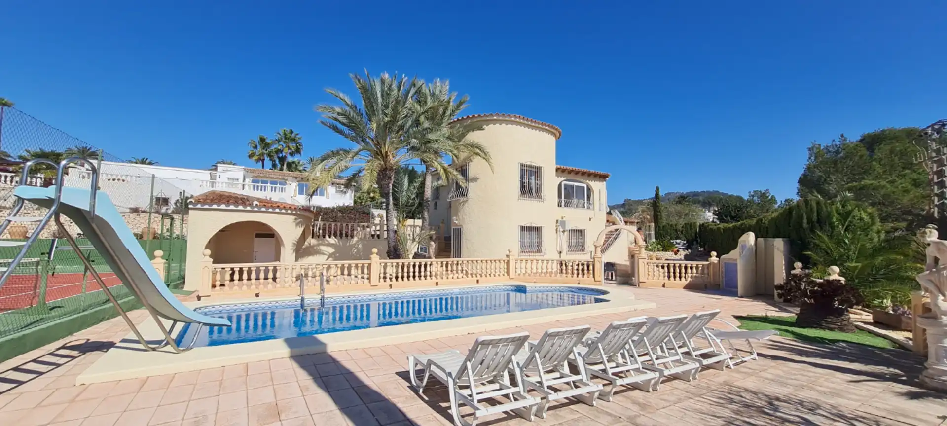 Vista exterior de Casa o chalet en venta en Calpe / Calp con Aire acondicionado, Jardín privado y Trastero