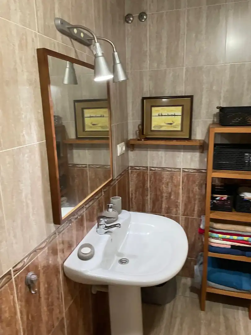 Badezimmer von Wohnung zur Miete in Águilas mit Möbliert und Balkon