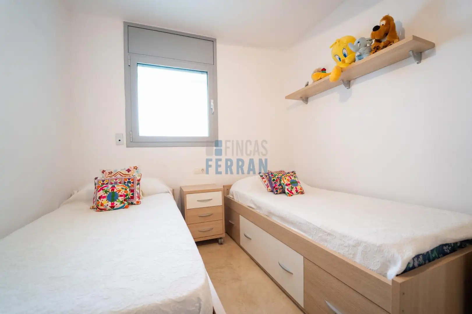 Schlafzimmer von Dachboden zum Verkauf in El Vendrell mit Klimaanlage, Terrasse und Abstellraum