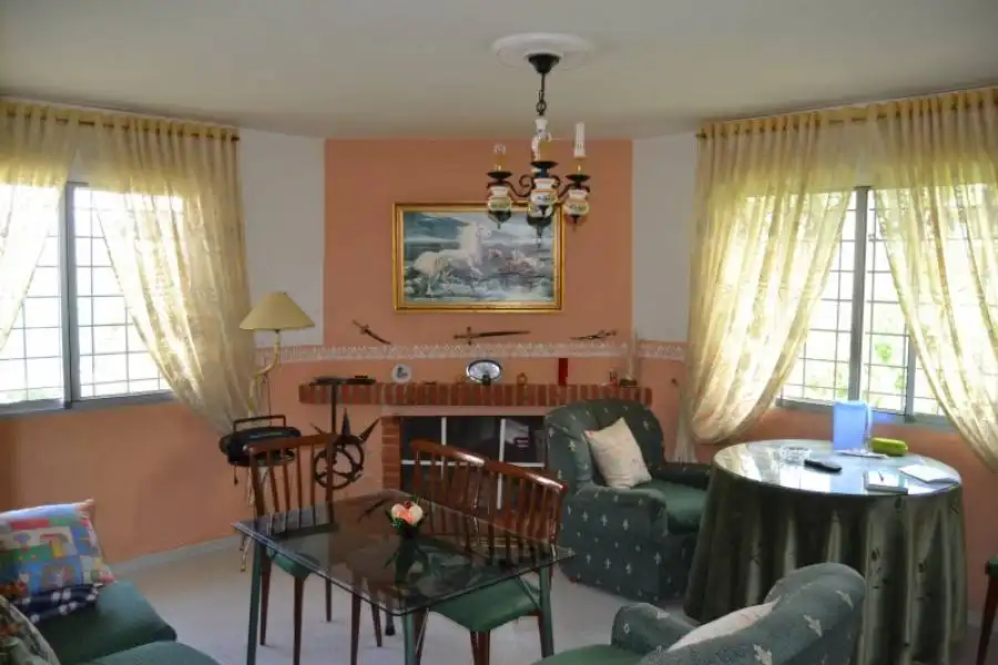 Houses for sale in Calle Cervantes, Cabrero