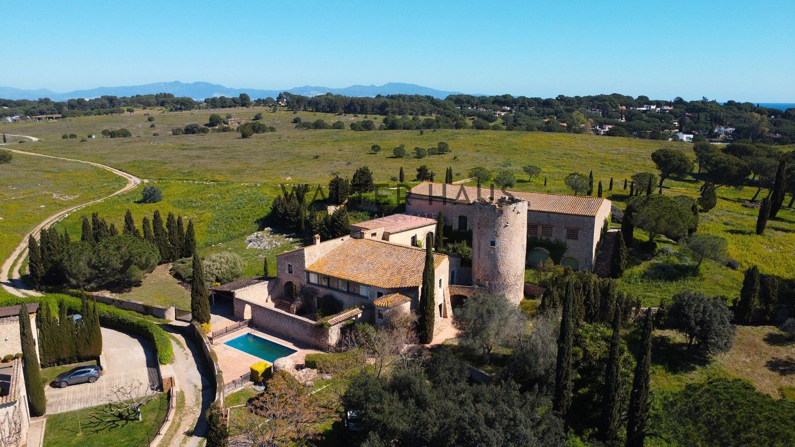 Vista exterior de Finca rústica en venda en L'Escala amb Calefacció, Jardí privat i Terrassa