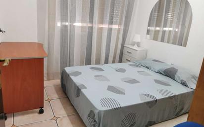 Bedroom of Flat to share in Vigo   with Air Conditioner and Terrace