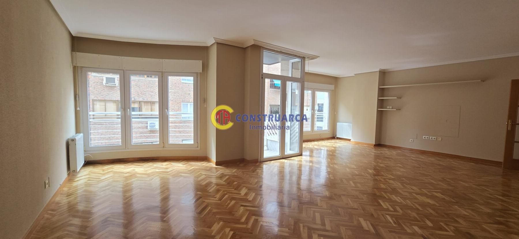 Sala d'estar de Pis de lloguer en Talavera de la Reina amb Aire condicionat, Calefacció i Parquet