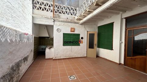 VIVIENDA EN PLANTA BAJA CON PATIO