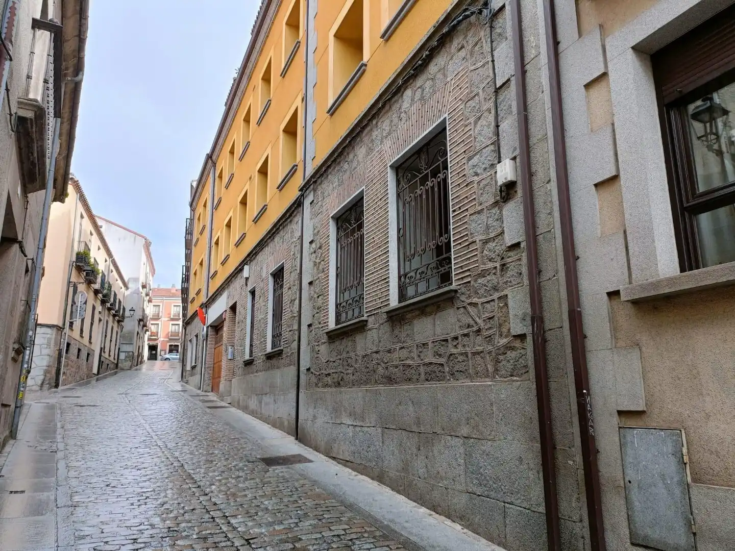 Vista exterior de Pis de lloguer en Ávila amb Calefacció, Terrassa i Traster