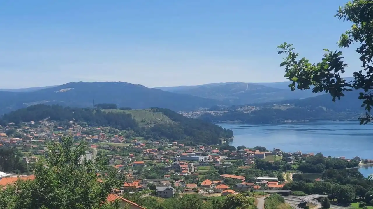 Residencial en venta en Lugar Pousada, 8, Vilaboa