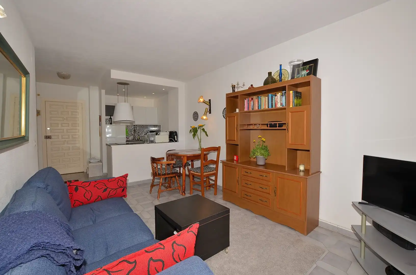 Sala de estar de Apartamento en venta en Benalmádena con Aire acondicionado, Terraza y Amueblado