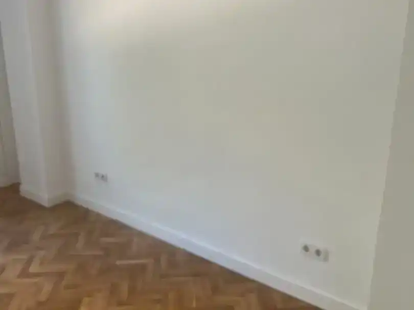 Schlafzimmer von Wohnung zur Miete in  Madrid Capital mit Klimaanlage und Balkon