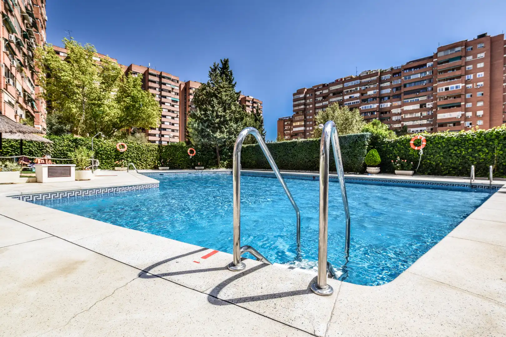 Swimming pool of Attic for rent in Madrid  with Air Conditioner, Heating and Parquet flooring