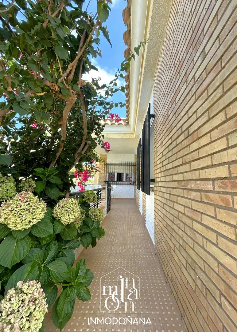 Exterior view of Houses for sale in Almonte  with Air Conditioner, Heating and Private garden