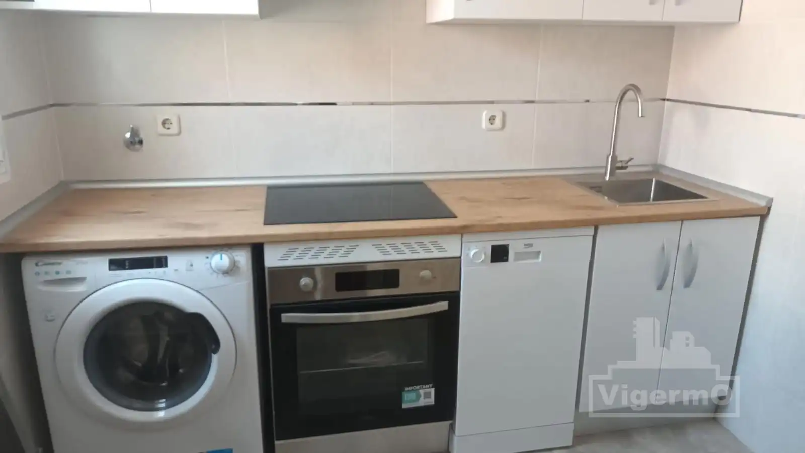 Kitchen of Flat for rent in Madrid  with Air Conditioner