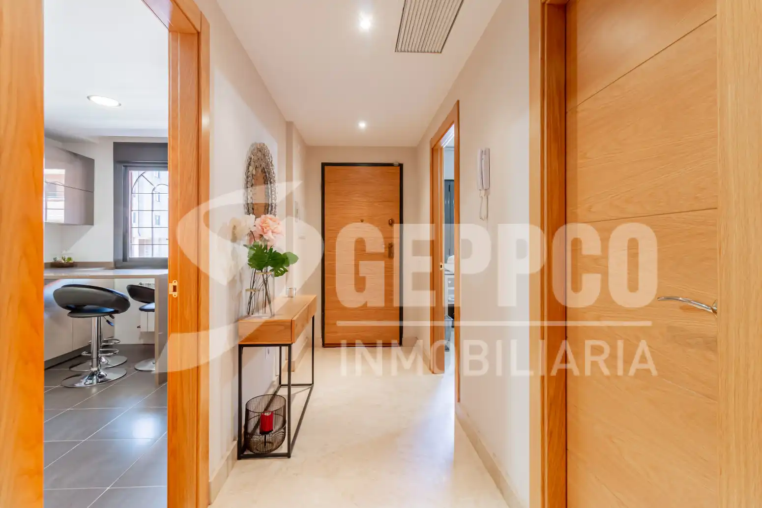 Casa adosada en venta en Alcalá de Henares con Calefacción, Terraza y Piscina comunitaria
