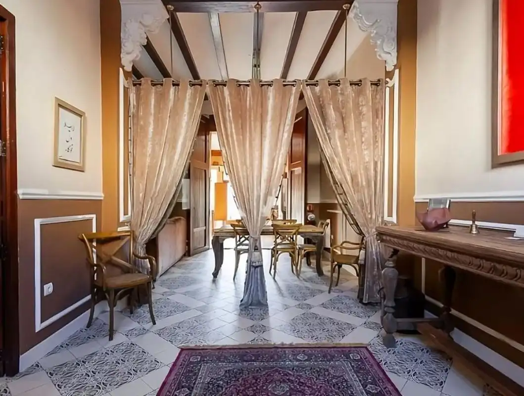 Casa amb terrassa en venda a Carrer la Solana
