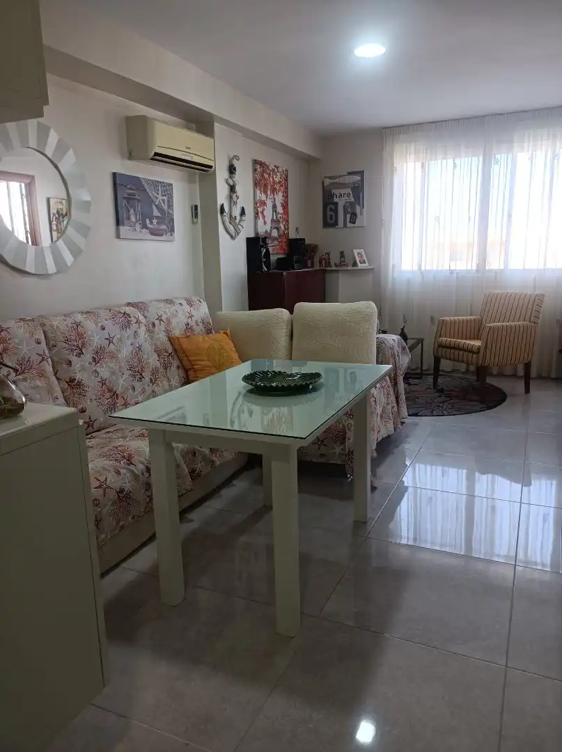 Sala d'estar de Pis en venda en Vélez-Málaga amb Aire condicionat i Piscina comunitària