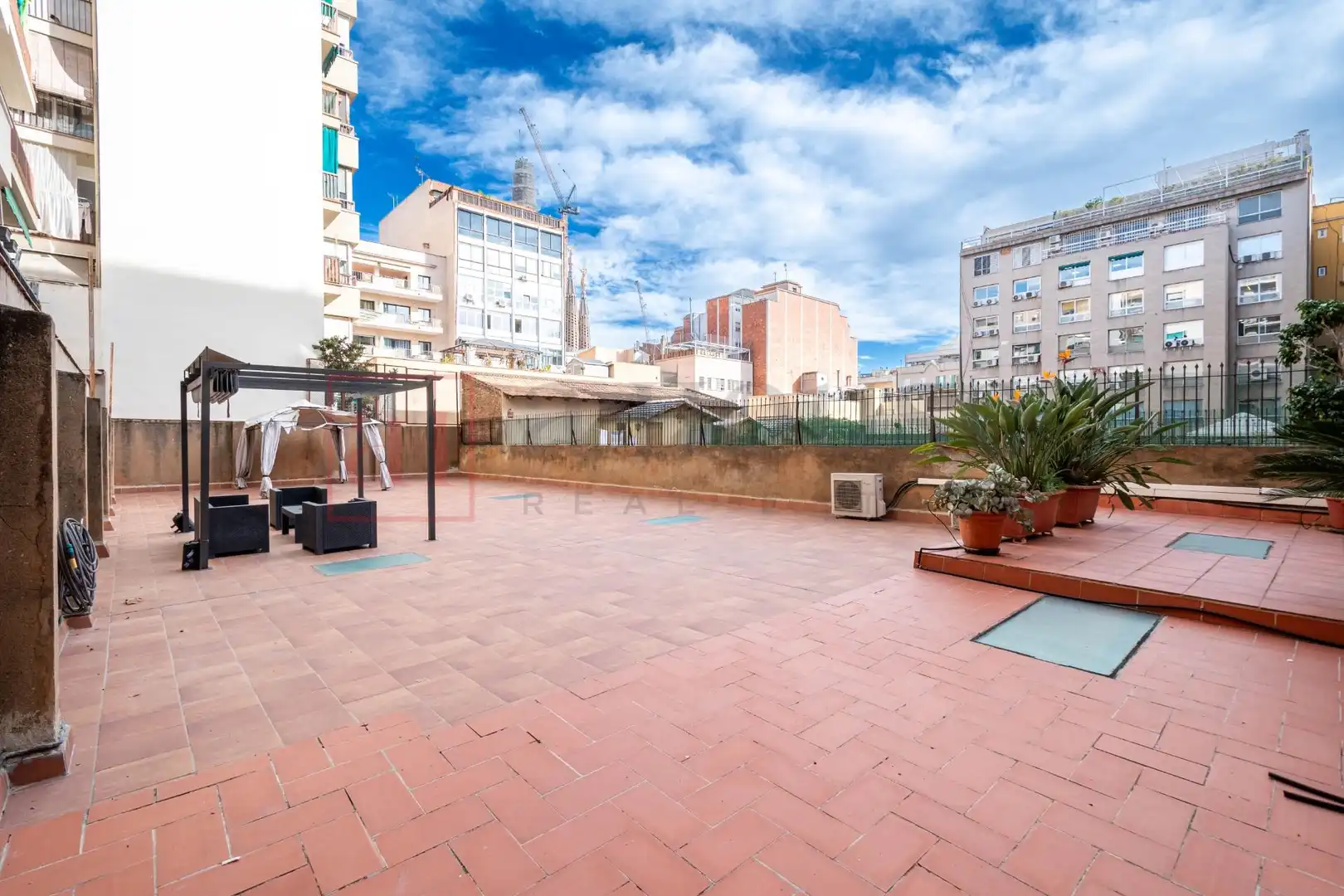 Pis amb terrassa en venda a Carrer Carrer de Nàpols
