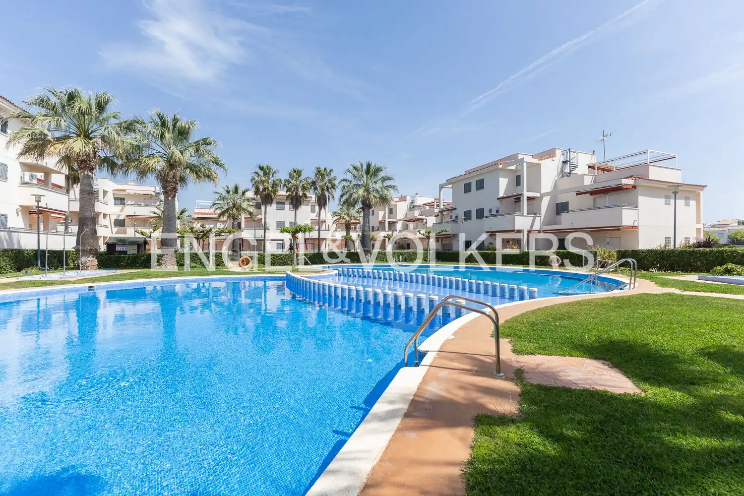 Schwimmbecken von Wohnung zum Verkauf in Alcalà de Xivert mit Klimaanlage, Heizung und Terrasse