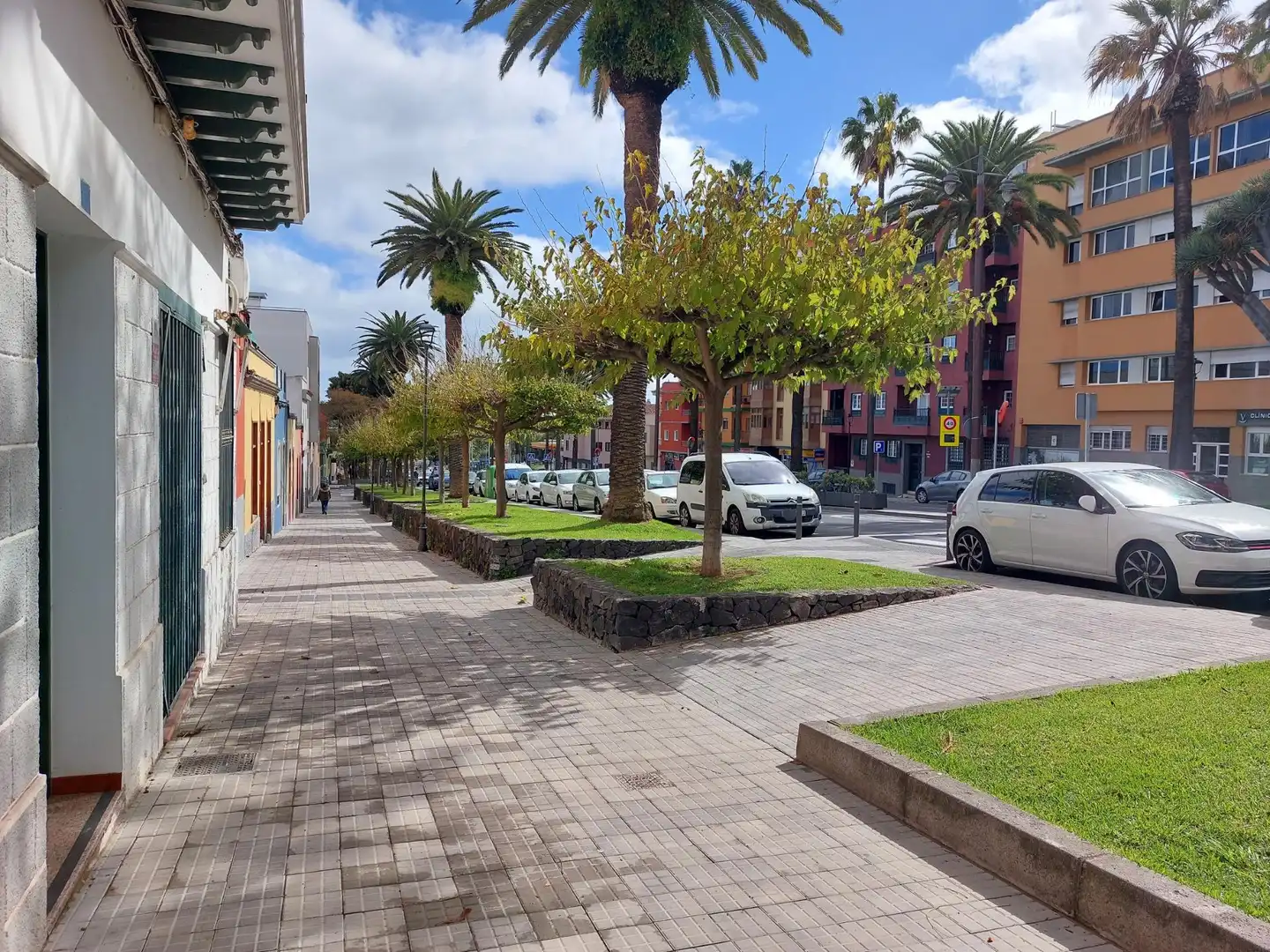Vista exterior de Piso para compartir en San Cristóbal de la Laguna con Terraza y Alarma