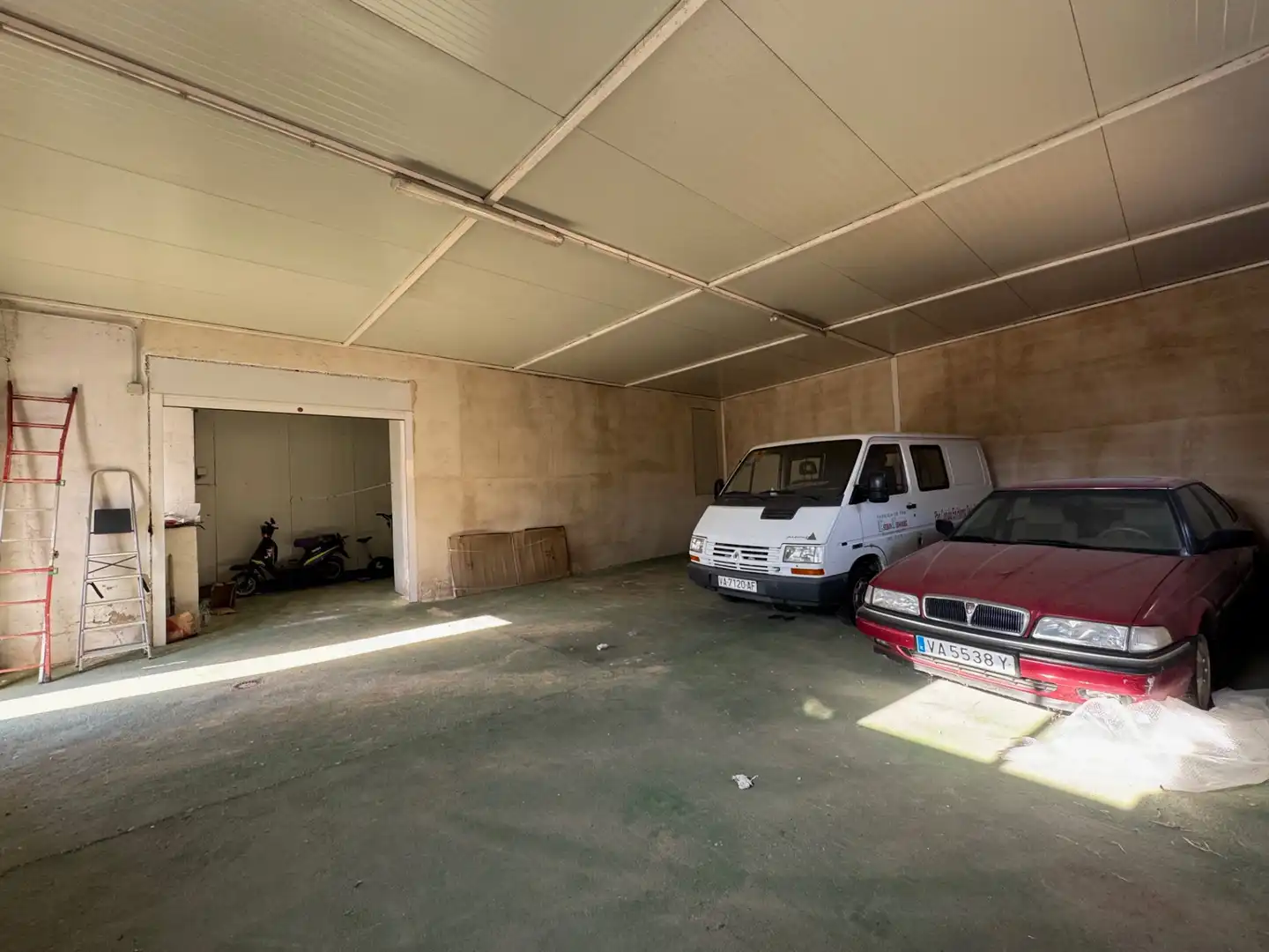 Parking of Country homes for sale in Barcial de la Loma  with Heating, Terrace and Storage room