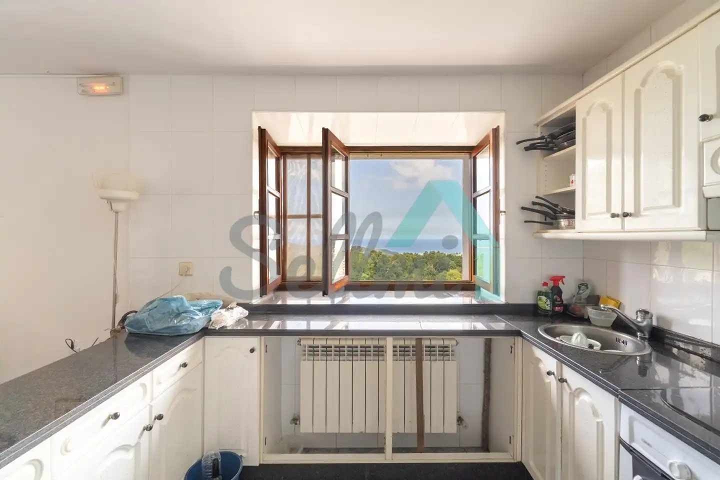 Houses for sale in La Cadorna, Valdés - Luarca
