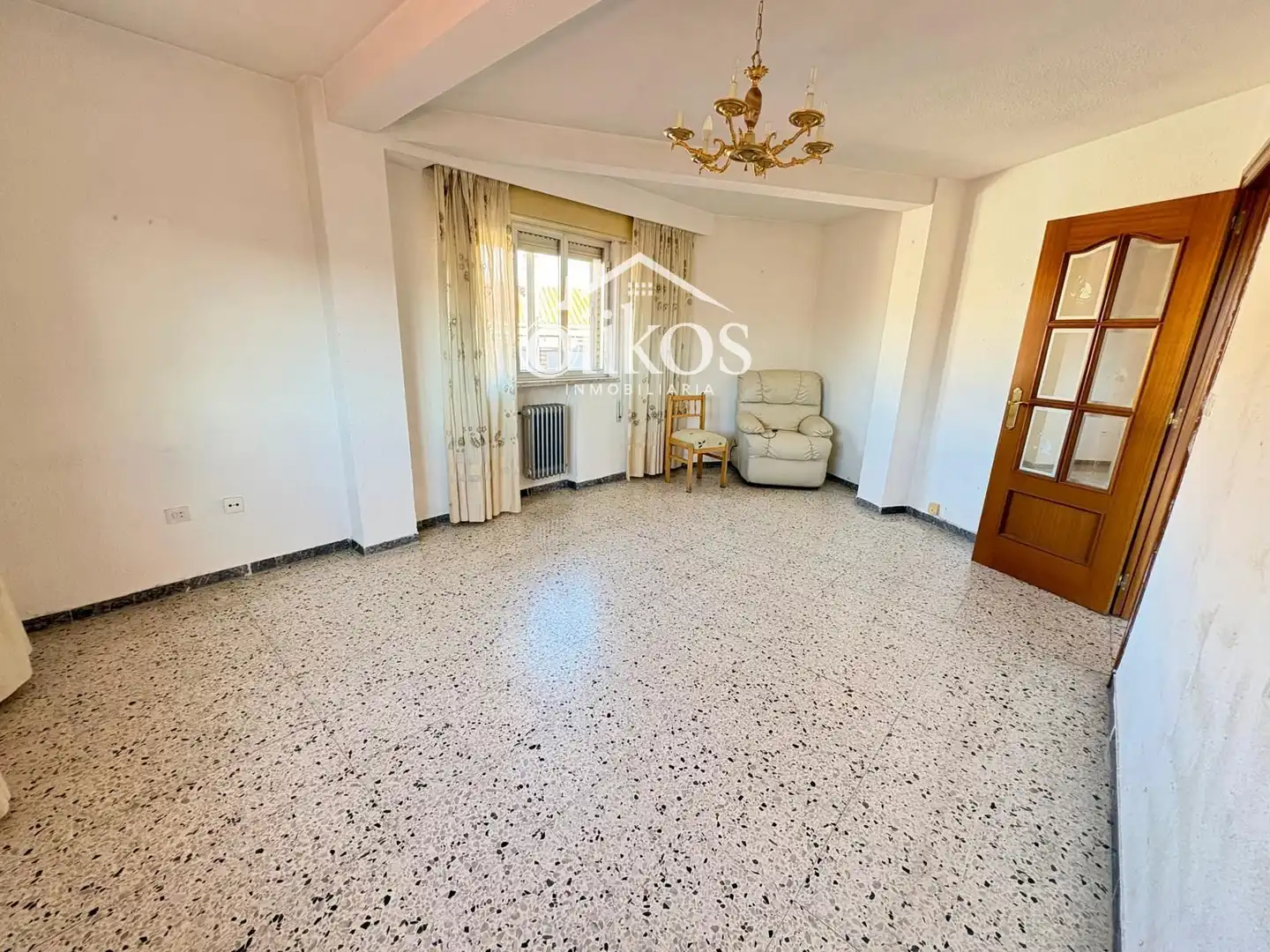 Sala de estar de Ático en venta en Salamanca con Calefacción, Terraza y Balcón