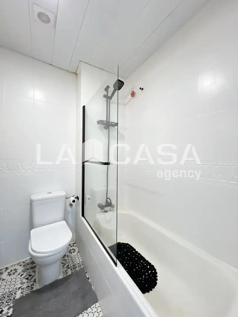 Baño de Piso en venta en Barcelona con Terraza