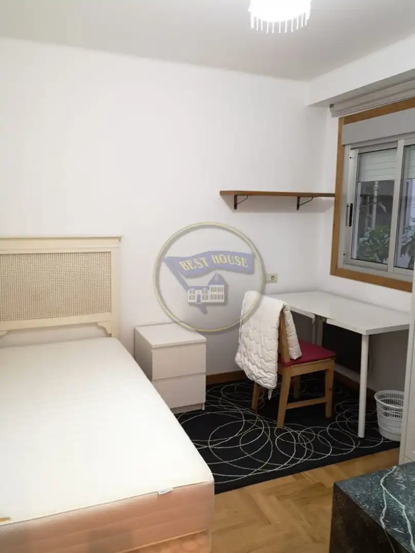 Bedroom of Flat for rent in Vigo   with Heating, Parquet flooring and Furnished