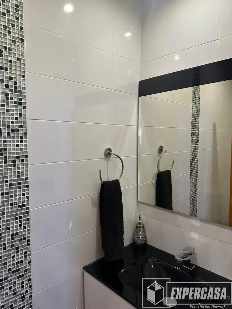 Bathroom of Houses for rent in La Pobla de Vallbona  with Air Conditioner, Heating and Terrace