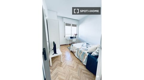 Photo 4 of Room in Goya, Madrid Capital