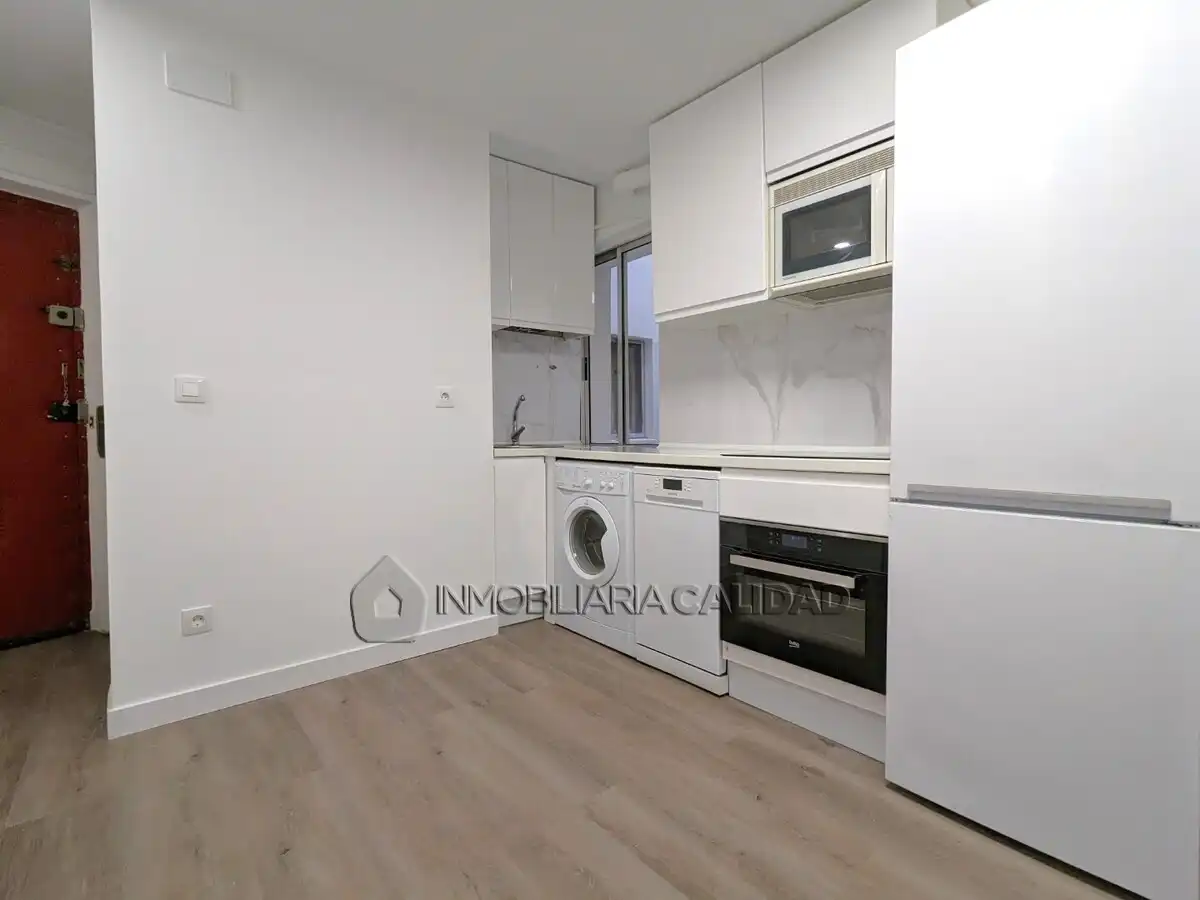 Cocina de Piso de alquiler en Burgos con Calefacción y Amueblado