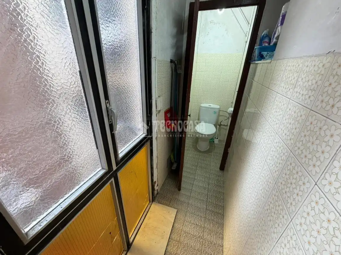 Baño de Piso en venta en Barcelona con Calefacción y Balcón