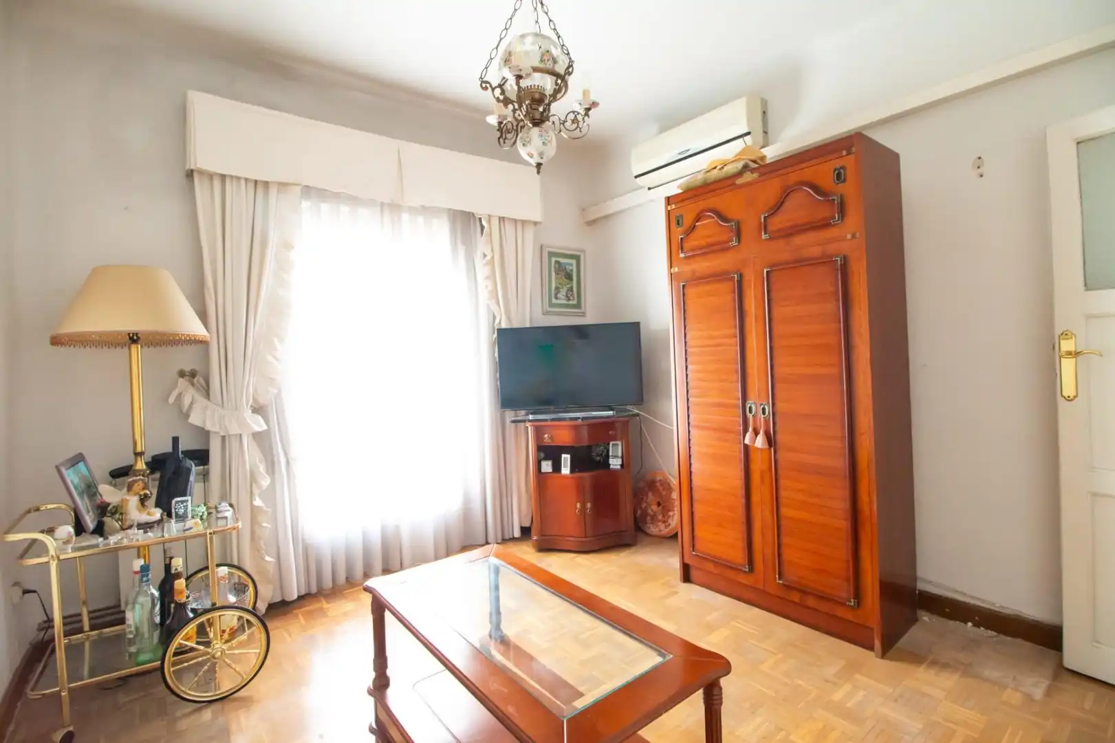 Sala de estar de Apartamento en venta en Madrid con Calefacción y Parquet