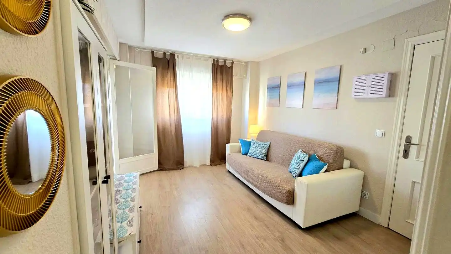 Apartments for rent in De La Rioja, 129, Playa de Gandia