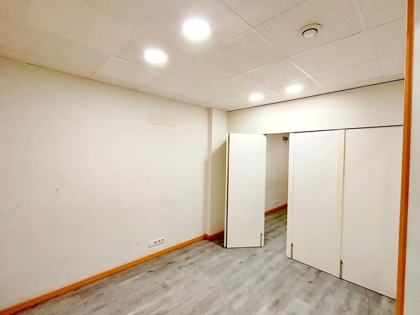 Local comercial en venta en Riu Nord, imagen 11