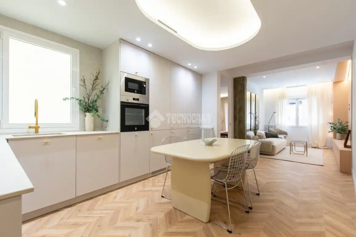 Cocina de Piso en venta en Madrid con Terraza