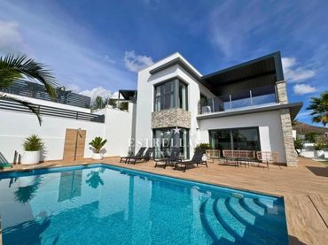 Villa con piscina in vendita a Balcón de Finestrat - Terra Marina