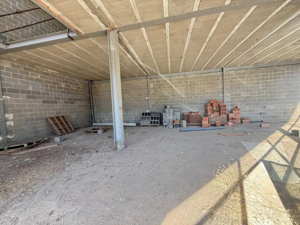 Industrial building for sale in Calle Holanda, imagen 4