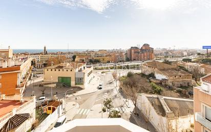 Vista exterior de Àtic en venda en Badalona amb Aire condicionat, Calefacció i Parquet