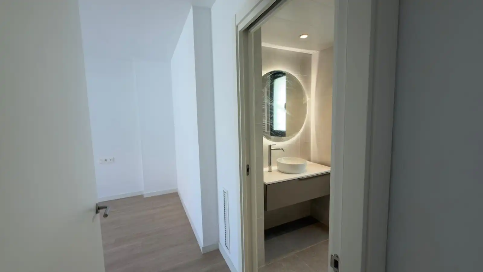 Bathroom of Attic for sale in Esplugues de Llobregat  with Air Conditioner, Heating and Terrace