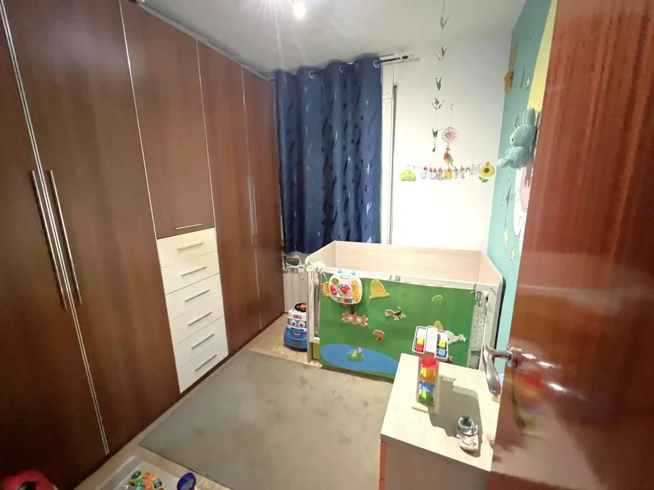 Dormitori de Pis en venda en Mataró amb Aire condicionat, Calefacció i Jardí privat