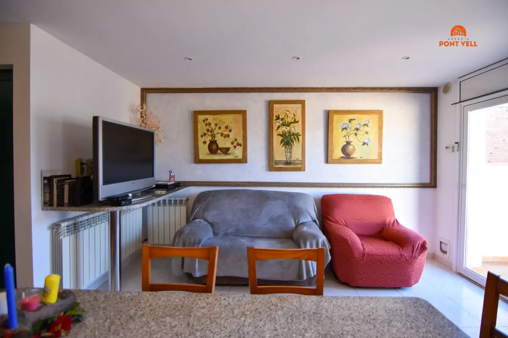 Casa aparellada amb terrassa en venda a La Bisbal d'Empordà, imagen 4