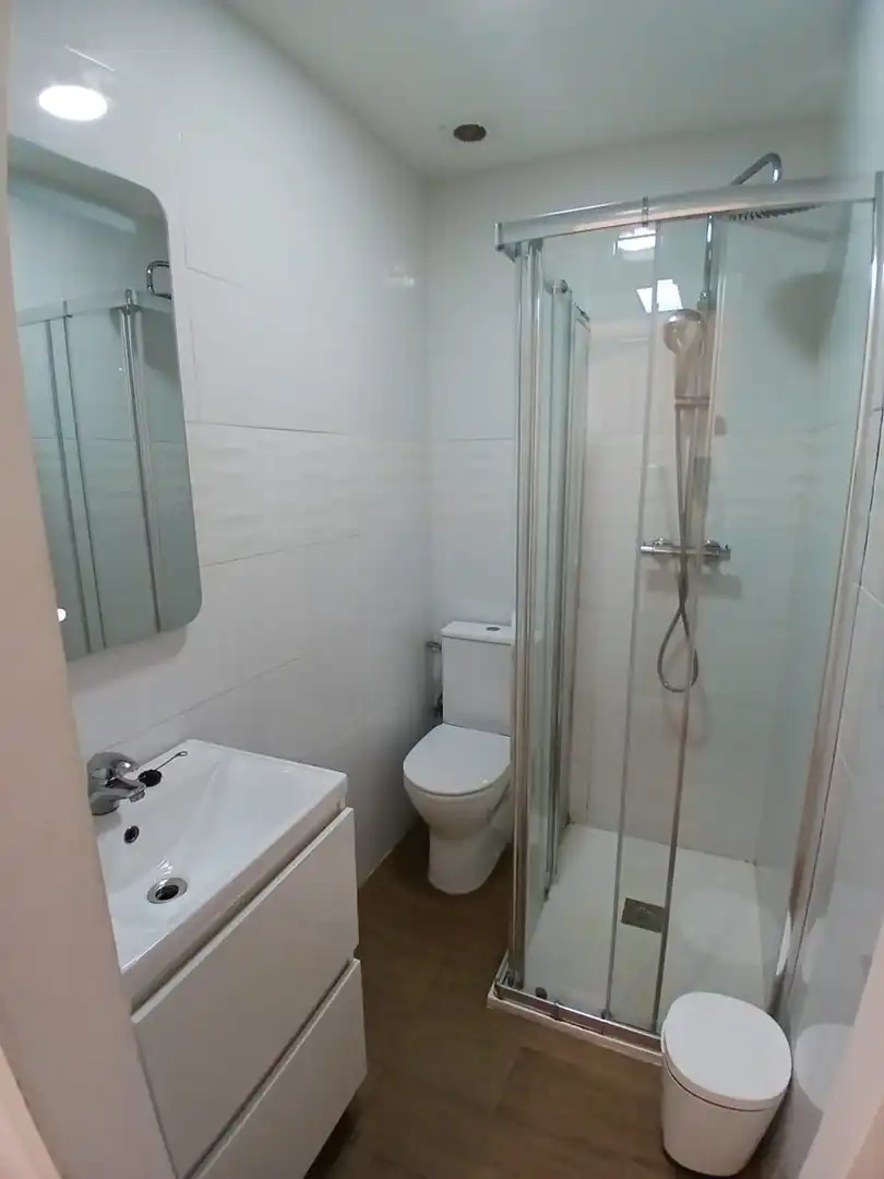 Badezimmer von Wohnung zur Miete in Eibar mit Heizung