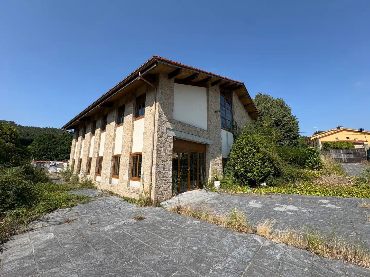 Vista exterior de Casa adosada en venda en Arteixo amb Jardí privat