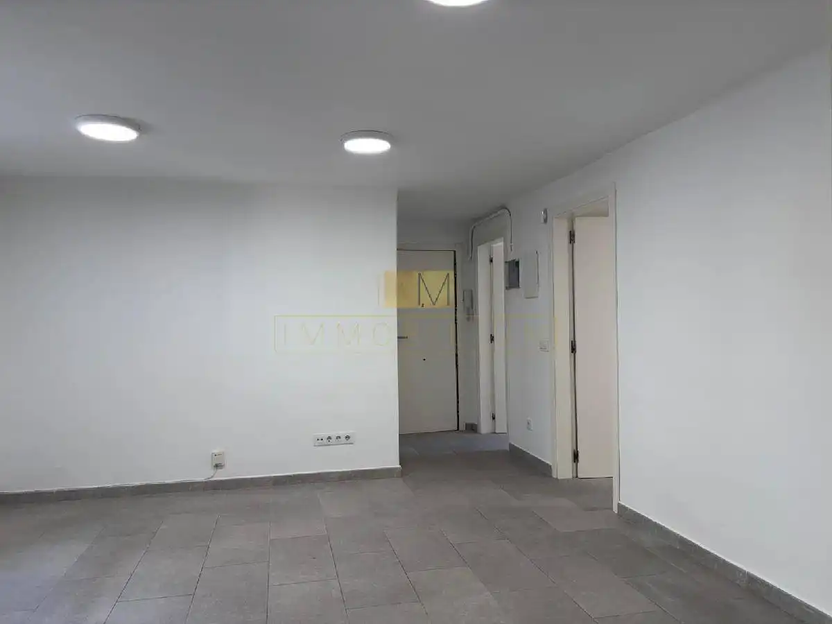 Flat for sale in Vilanova i la Geltrú  with Air Conditioner and Balcony