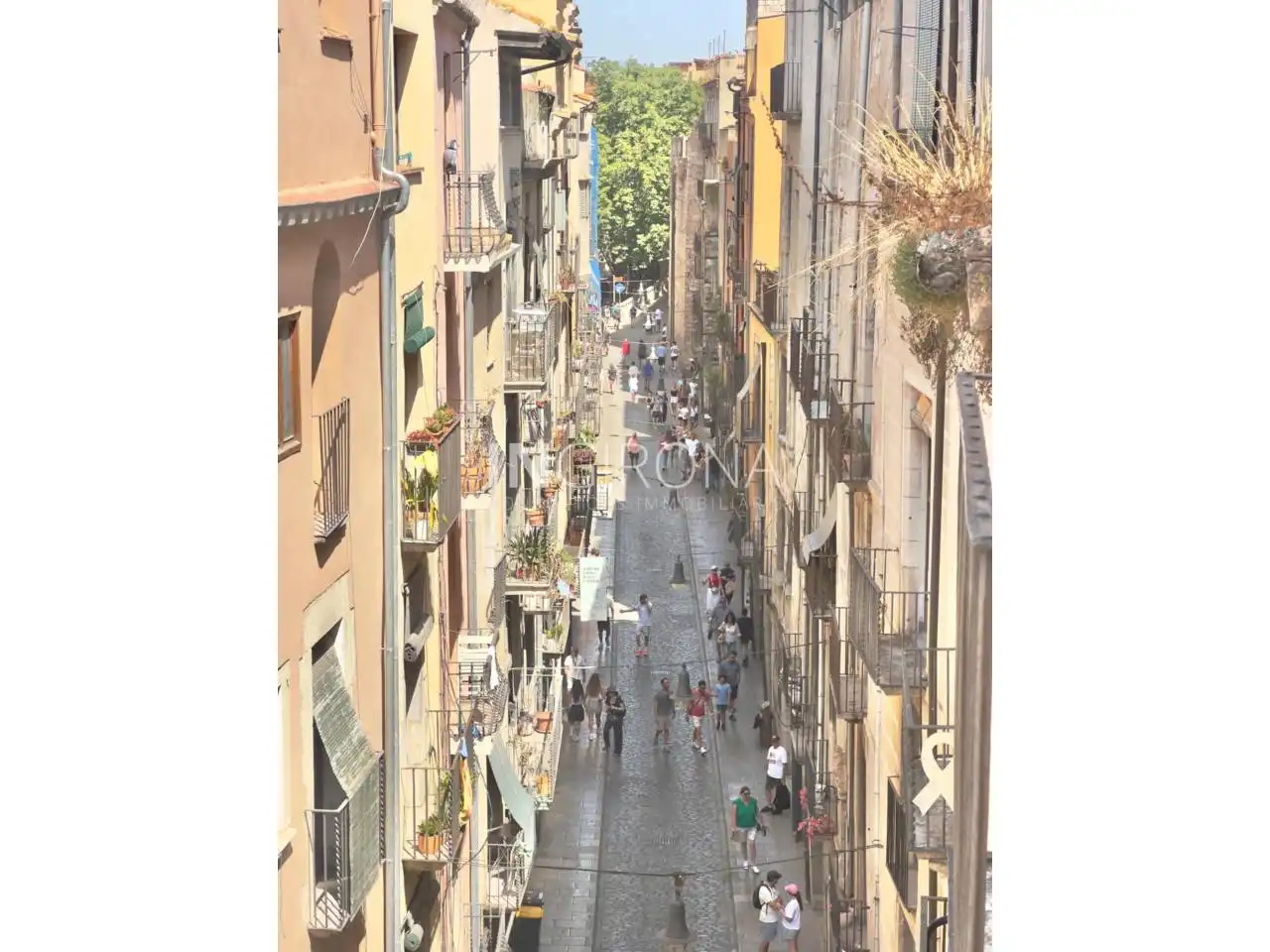 Vista exterior de Piso de alquiler en Girona con Calefacción, Amueblado y Balcón