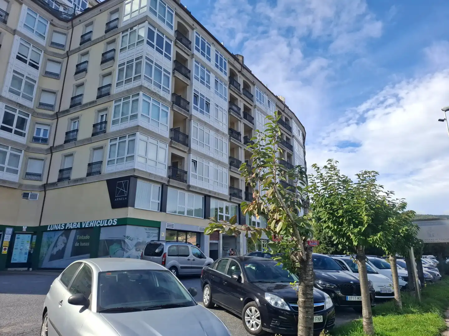 Vista exterior de Piso en venta en Viveiro, Lugo