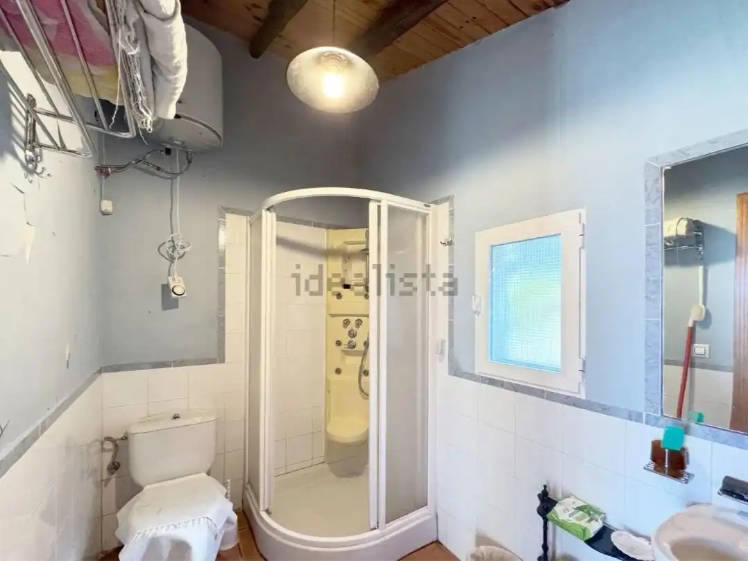 Baño de Finca rústica en venta en Béjar con Calefacción, Jardín privado y Parquet
