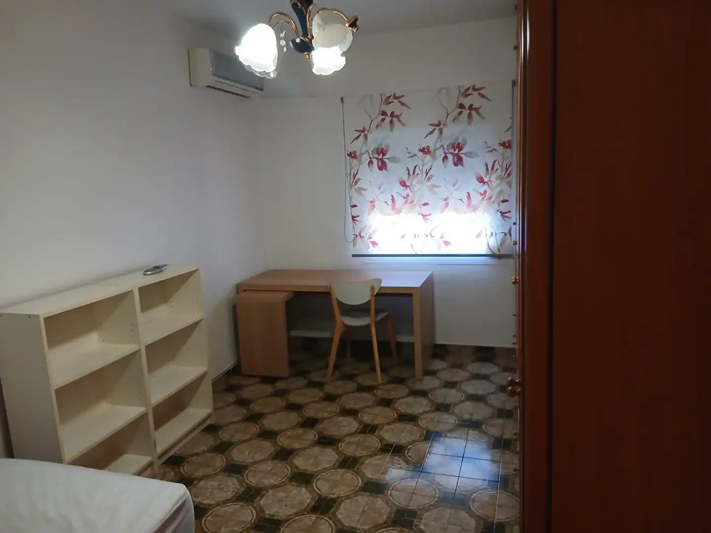 Habitación de Piso de alquiler en Murcia con Aire acondicionado, Calefacción y Amueblado