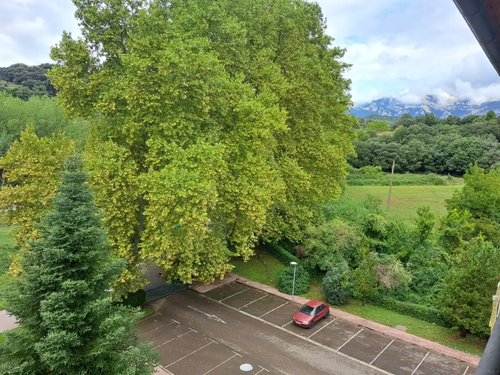 Parkplatz von Maisonette zum Verkauf in Berga mit Heizung, Parkett und Abstellraum