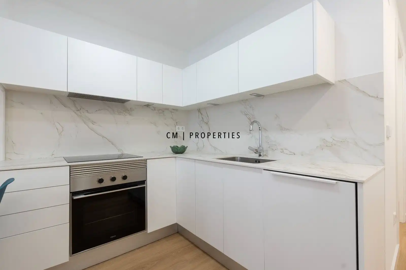 Cuina de Pis de lloguer en Valencia amb Aire condicionat, Parquet i Terrassa
