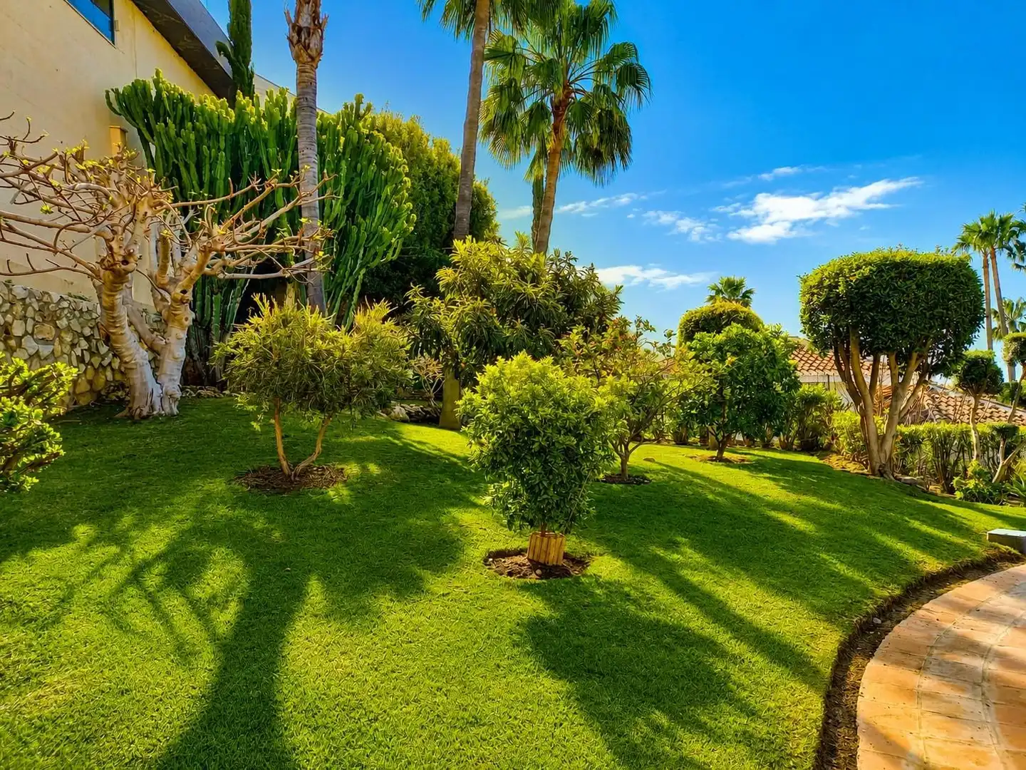 Jardí de Casa o xalet en venda en Benalmádena amb Aire condicionat, Calefacció i Jardí privat